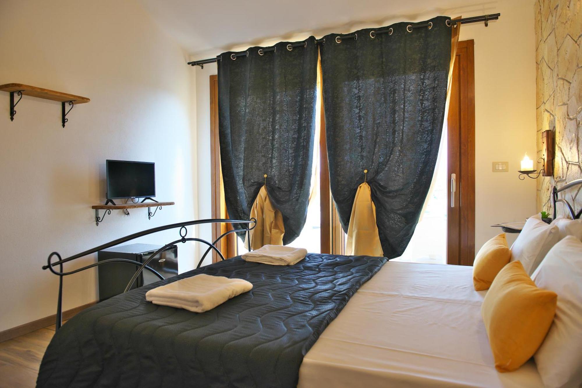 Welcomely - Menhir Apartment Olmedo Exterior photo